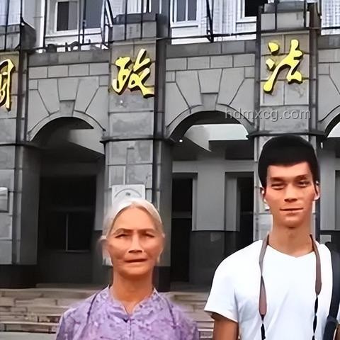 唐尚珺转身：从高考考场到大学校园的趋势启示